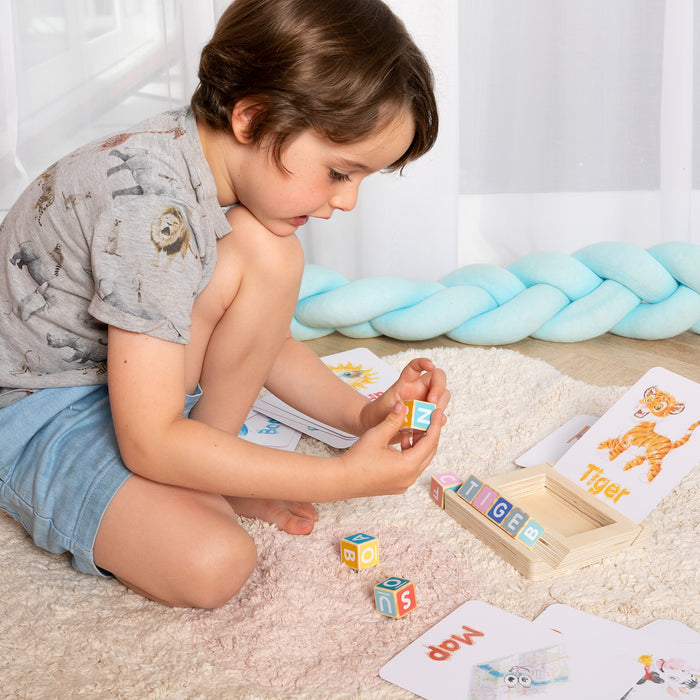 Spelling Game for Kids, Montessori Educational Toy for 3+ Year Old Pre-K Toddler Includes 8 Wooden Blocks and Illustrated Cards, Alphabet Learning Toy Boosts Brain Development, Hand-Eye Coordination