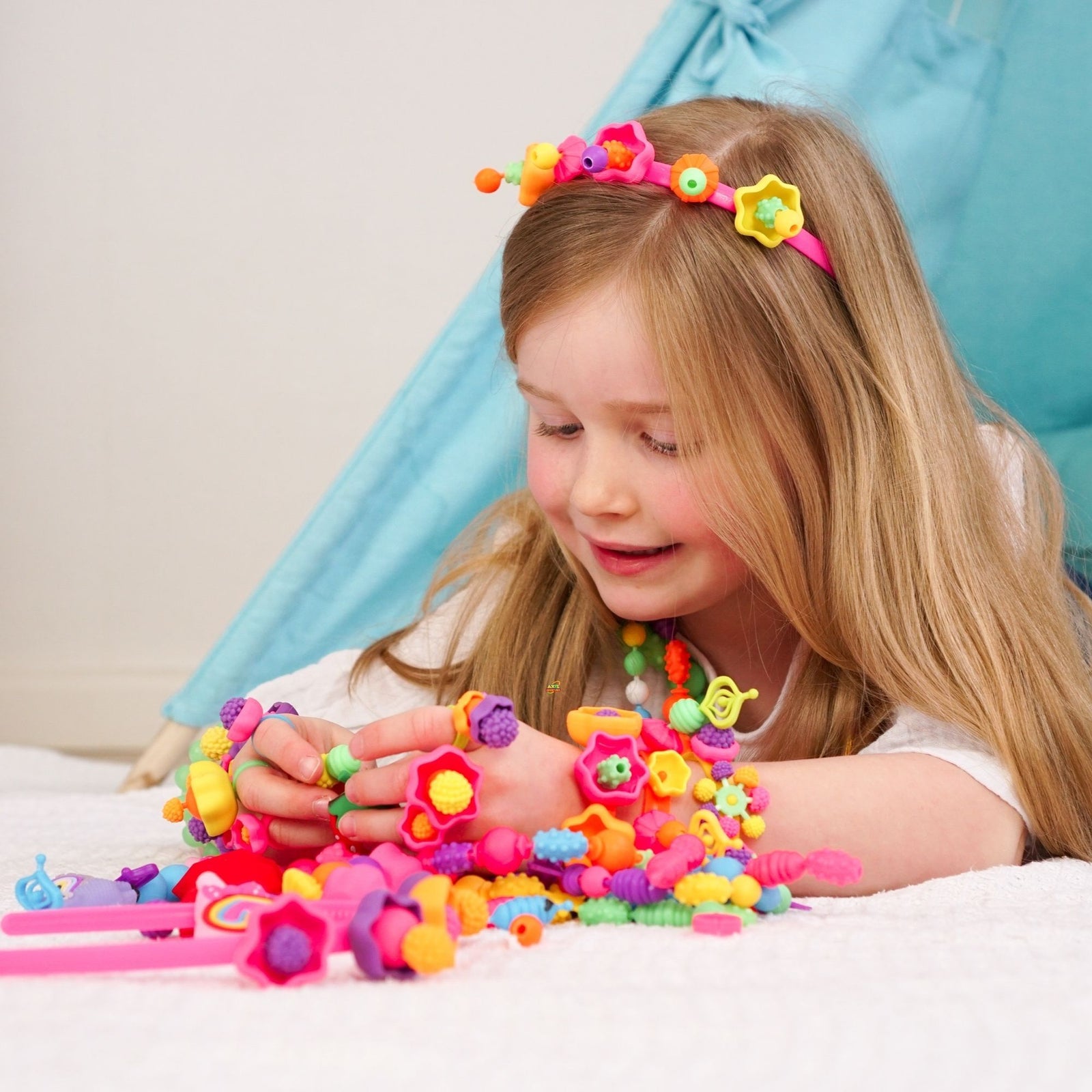 Hanmun Girls Toy Pop Snap Beads - Jewelry Marking Kit for Girls 5-7, 119 Pieces DIY Necklace Ring Bracelet Art Toddler Crafts, Ideal Christmas